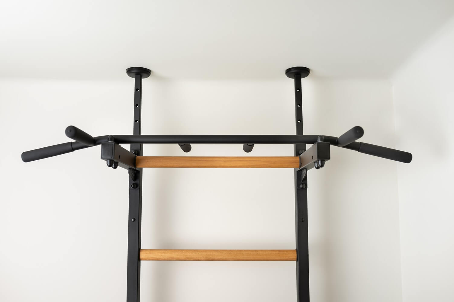 Sprossenwand zu Boden-Deckenmontage