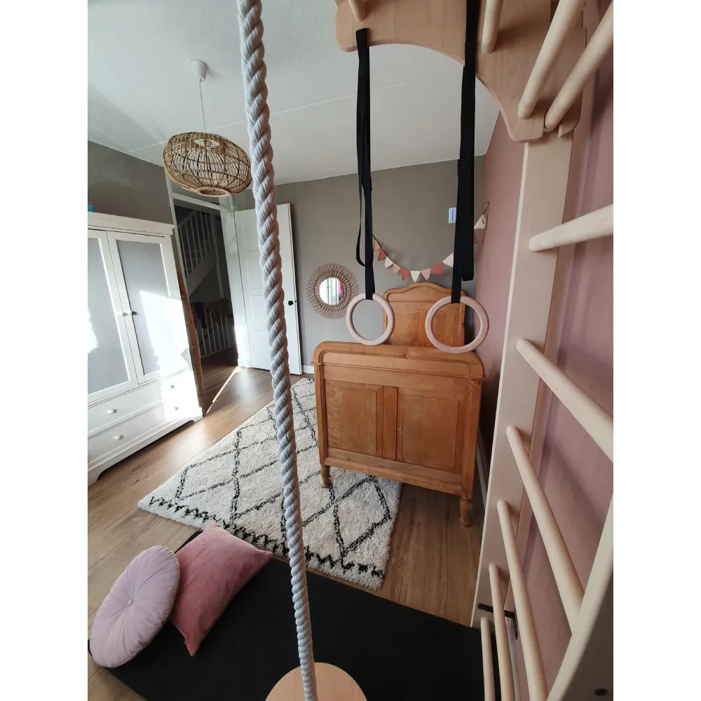 Sprossenwand mit Zubehör